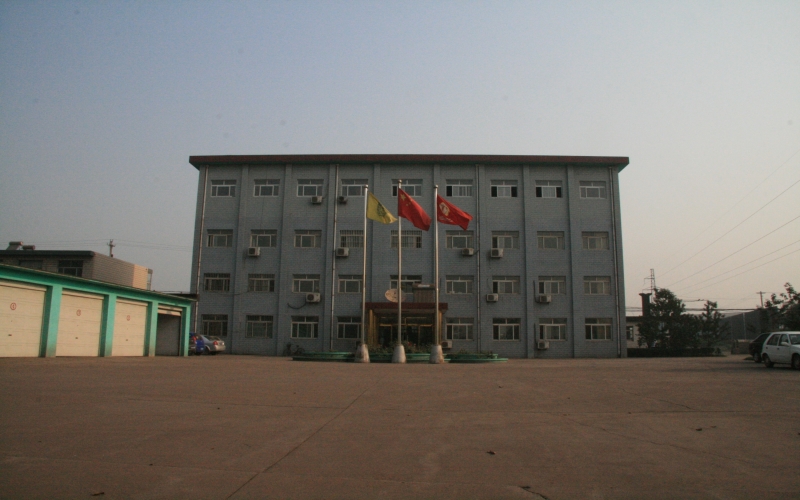 1999年，成立唐山合利鋼鐵廠，鋼鐵是這樣煉成的