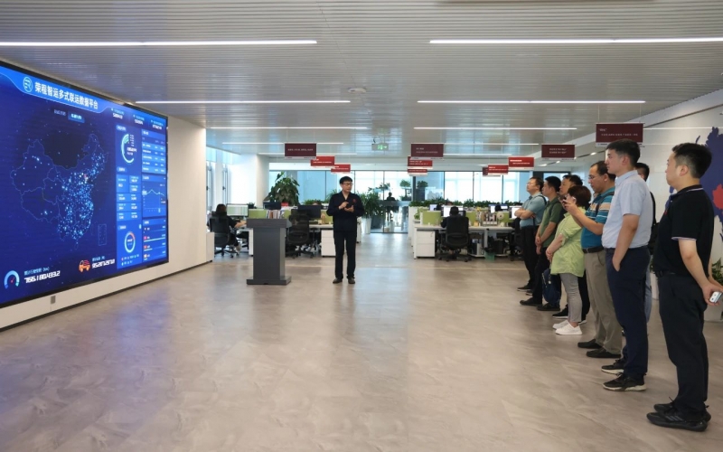 交通運輸部科學(xué)研究院、中國交通報社相關(guān)領(lǐng)導(dǎo)到榮程集團調(diào)研座談