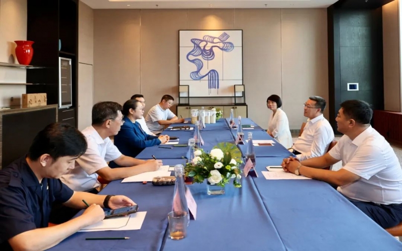 遼寧省朝陽市委書記單義、盤錦市市長邢鵬分別會見榮程集團董事會主席張榮華