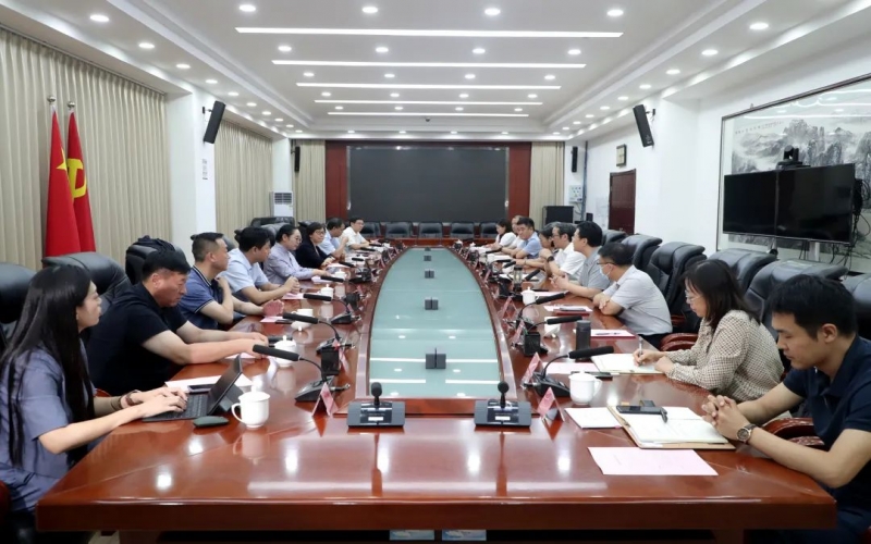 周波接待天津榮程祥泰投資控股集團有限公司、天津東疆綜合保稅區(qū)、天津市海河產(chǎn)業(yè)基金管理有限公司負責(zé)人一行