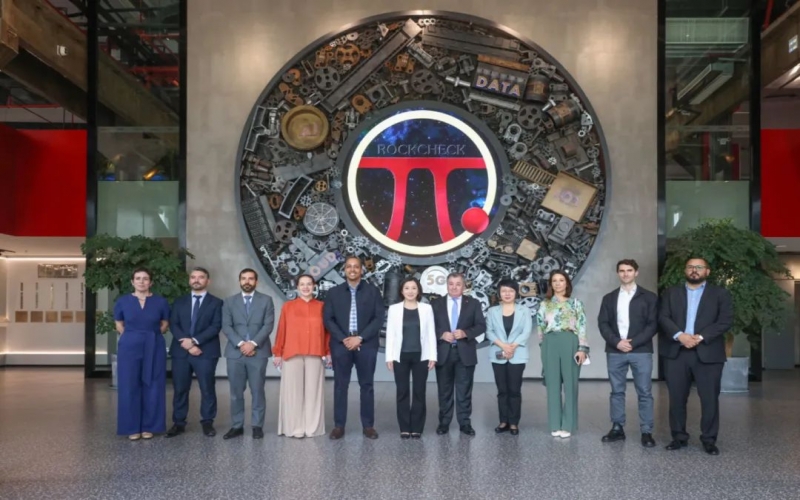 智利、哥倫比亞、尼加拉瓜、洪都拉斯駐華使館外交官一行到榮程集團參觀交流