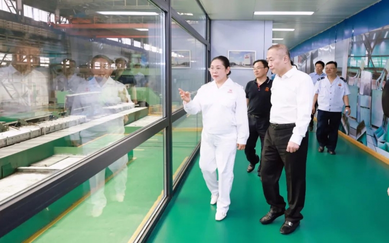 天津市稅務(wù)局黨委書記、局長(zhǎng)齊志宏一行到榮程集團(tuán)參觀調(diào)研