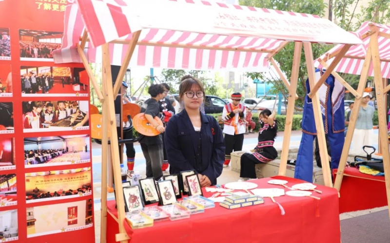 津南區(qū)民族團(tuán)結(jié)進(jìn)步宣傳月啟動(dòng)，時(shí)代記憶精彩亮相