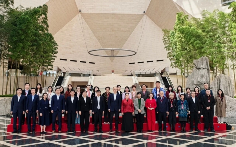 全國(guó)“兩會(huì)”精神政策宣講會(huì)暨金融賦能民營(yíng)企業(yè)家會(huì)議在京舉行